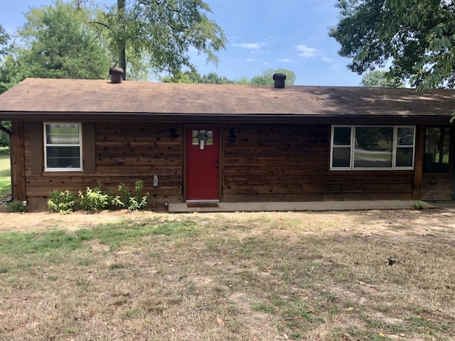 832 Pineview Dr, Springville, TN 38256 - view of ranch-style home