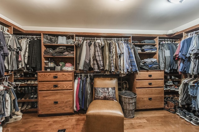 5267 Lickton Pike, Goodlettsville, TN 37072 - walk in closet featuring wood finished floors