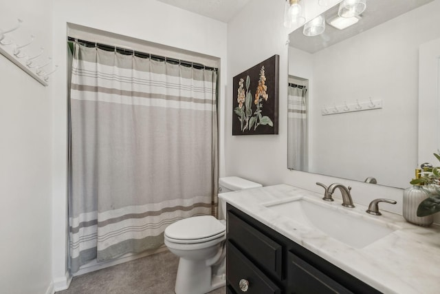bathroom with a shower with curtain, toilet, and vanity