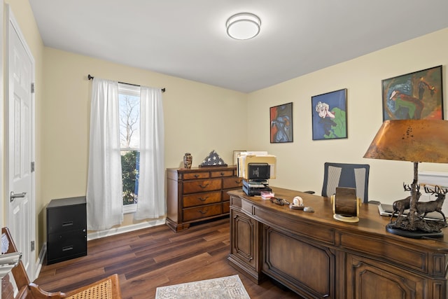 1737 Bratton Ln, Williamsport, TN 38487 - office area featuring dark wood-style flooring