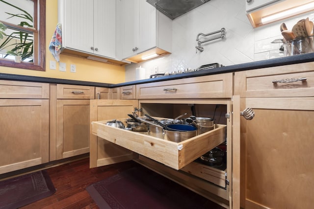1737 Bratton Ln, Williamsport, TN 38487 - misc room with dark wood finished floors