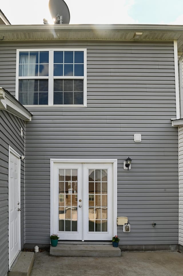 602 Bradburn Village Cir, Antioch, TN 37013 - rear view of house with french doors