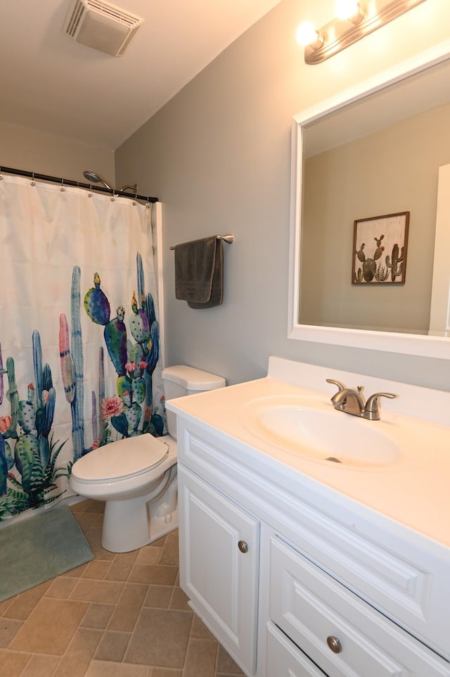 602 Bradburn Village Cir, Antioch, TN 37013 - bathroom with visible vents, curtained shower, toilet, and vanity