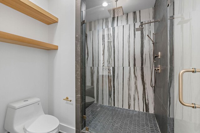 807 32nd Ave N Unit A, Nashville, TN 37209 - bathroom with toilet and a shower stall