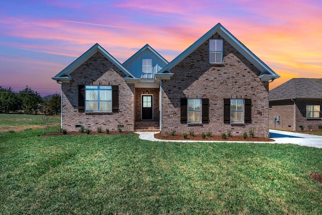 198 Creekside Dr, Lewisburg, TN 37091 - view of front of property featuring brick siding, crawl space, and a yard