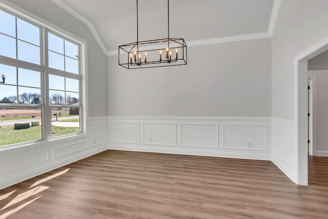 200 Creekside Dr, Lewisburg, TN 37091 - unfurnished dining area with crown molding, light wood-style floors, and a chandelier