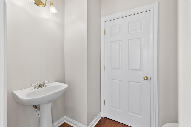 812 Deer Foot Ct, Nashville, TN 37221 - bathroom with baseboards and wood finished floors