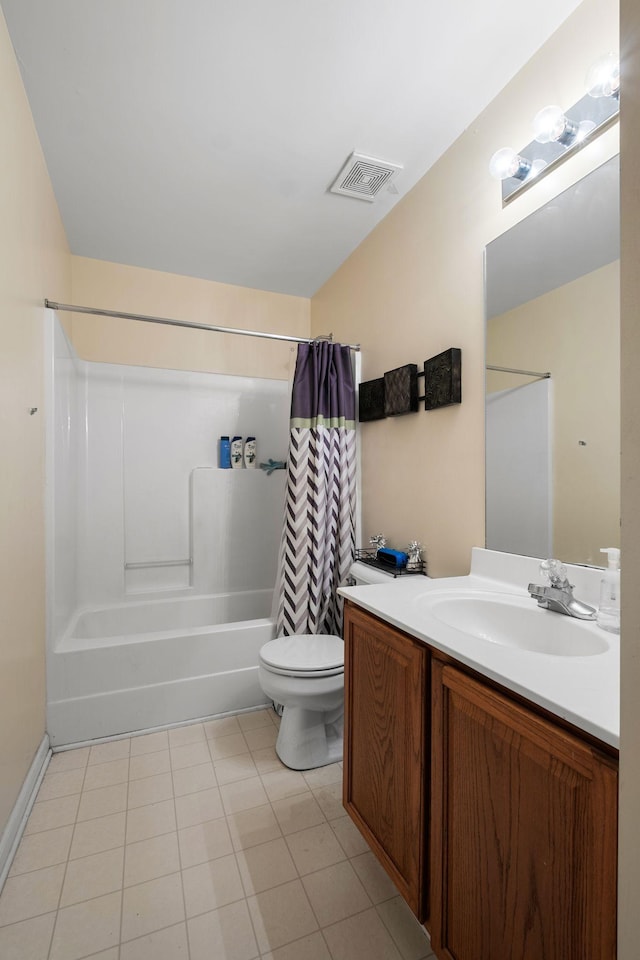 4009 Wellington Ct, Old Hickory, TN 37138 - bathroom featuring vanity, shower / bath combo, and tile patterned flooring