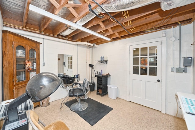 1935 Liberty Ln, Gallatin, TN 37066 - exercise room featuring concrete block wall
