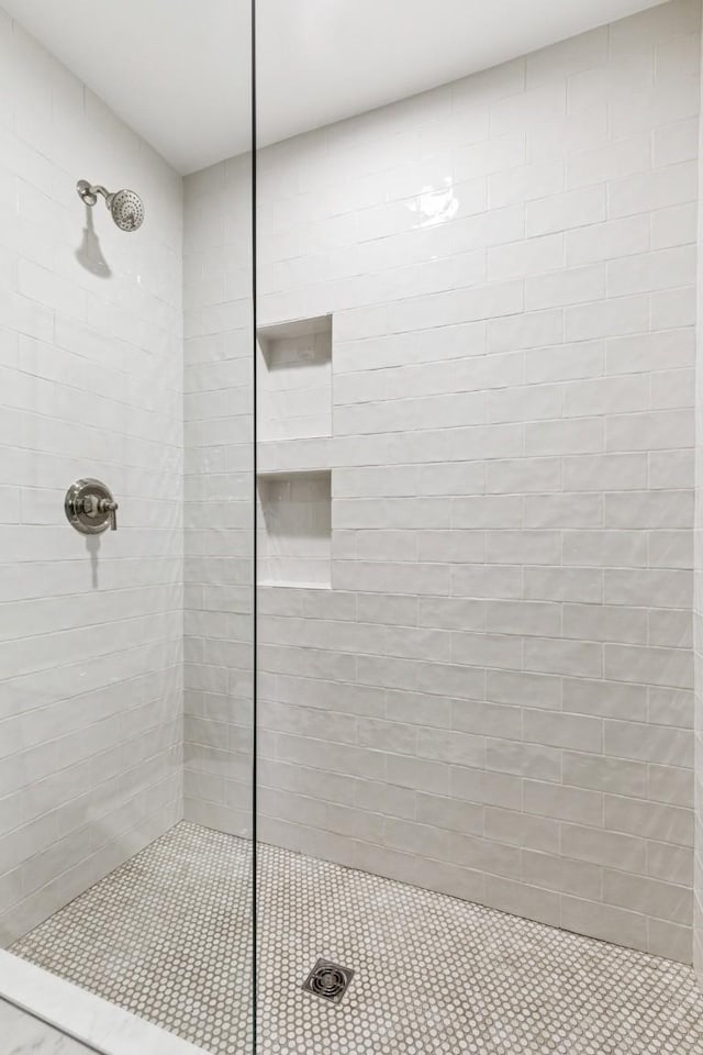 210 Cherokee Rd, Nashville, TN 37205 - bathroom featuring walk in shower