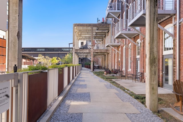 1400 Rosa L Parks Blvd Unit 318, Nashville, TN 37208 - view of property's community featuring a patio area