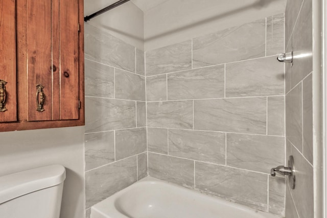 1500 Lock B Rd S, Clarksville, TN 37040 - full bathroom featuring toilet and shower / washtub combination