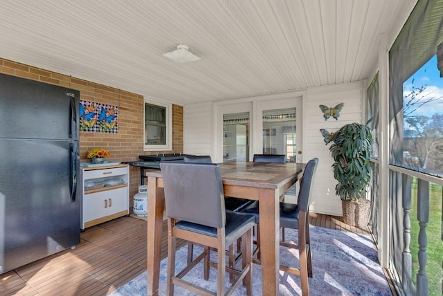 view of sunroom / solarium