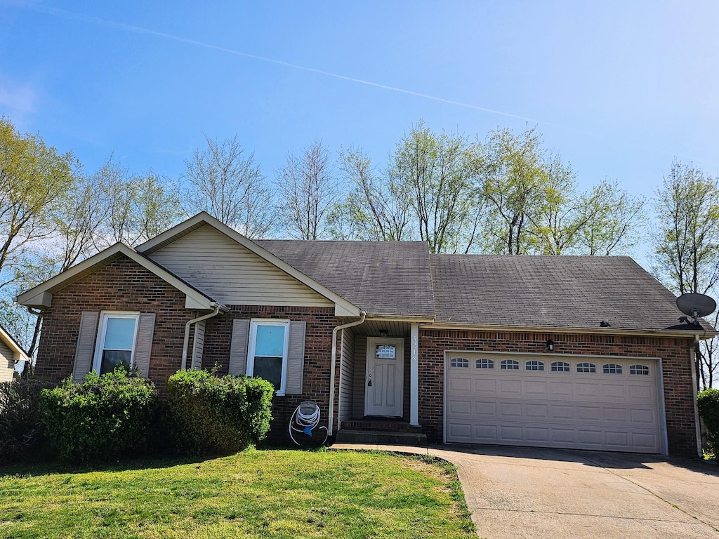 3218 S Senseney Cir, Clarksville, TN 37042 - photo 1