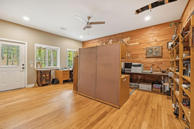 home office featuring wood finished floors, a ceiling fan, visible vents, and recessed lighting