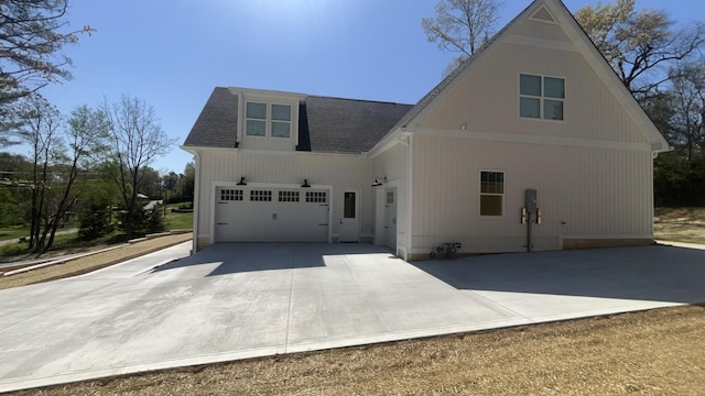 1168 N Franklin Ave, Cookeville, TN 38501 - view of front facade with roof with shingles and concrete driveway
