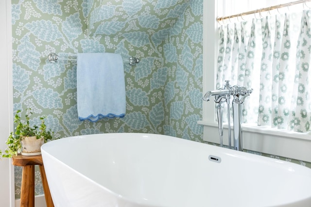 4610 Elkins Ave, Nashville, TN 37209 - full bathroom featuring a freestanding tub and wallpapered walls