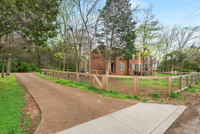 733 Holder Dr, Nashville, TN 37217 - view of fenced front yard