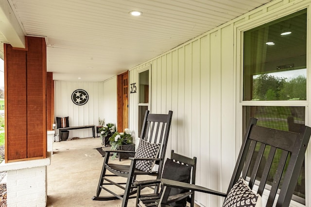 375 Mount Vernon Rd, Bethpage, TN 37022 - view of patio / terrace