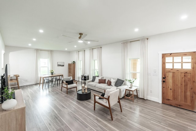 375 Mount Vernon Rd, Bethpage, TN 37022 - living area with recessed lighting, light wood-type flooring, and a ceiling fan