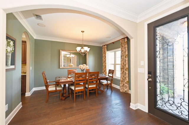 1496 Foxland Blvd, Gallatin, TN 37066 - dining space with arched walkways, visible vents, and baseboards