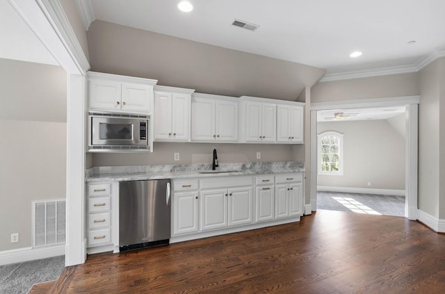 508 Huckleberry Rd, Nashville, TN 37205 - kitchen with dishwashing machine, vaulted ceiling, visible vents, stainless steel microwave, and a sink