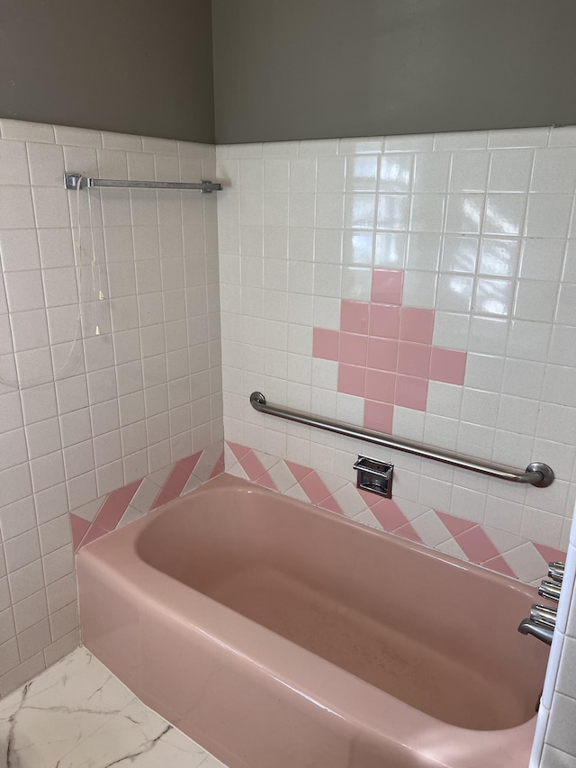 728 Robert Burns Dr, Nashville, TN 37217 - full bath featuring a bath and marble finish floor