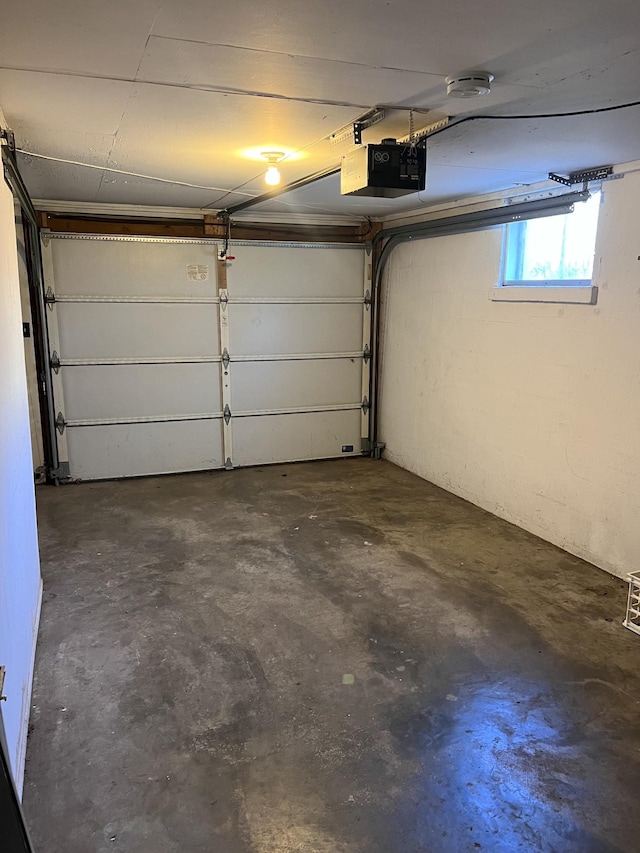728 Robert Burns Dr, Nashville, TN 37217 - garage with a garage door opener
