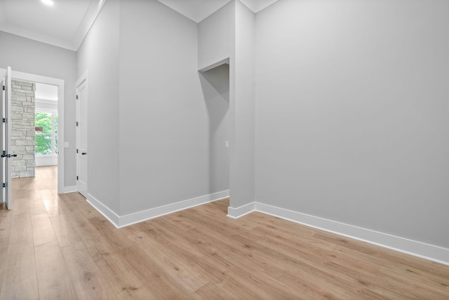 307 Riverview Dr, Dover, TN 37058 - unfurnished room with baseboards and light wood-style floors