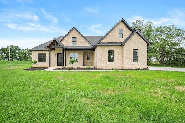 102 Victoria Ct N, Tullahoma, TN 37388 - view of front of house with a front yard