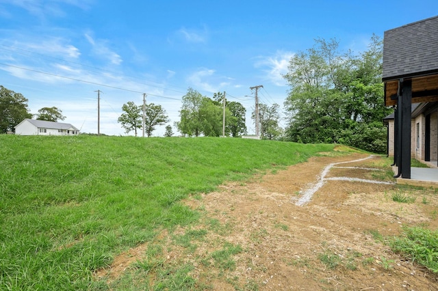 102 Victoria Ct N, Tullahoma, TN 37388 - view of yard