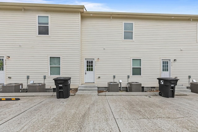 434 Caldwell Dr, Columbia, TN 38401 - rear view of property with central AC unit and a patio