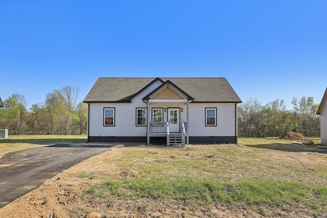 bungalow featuring crawl space