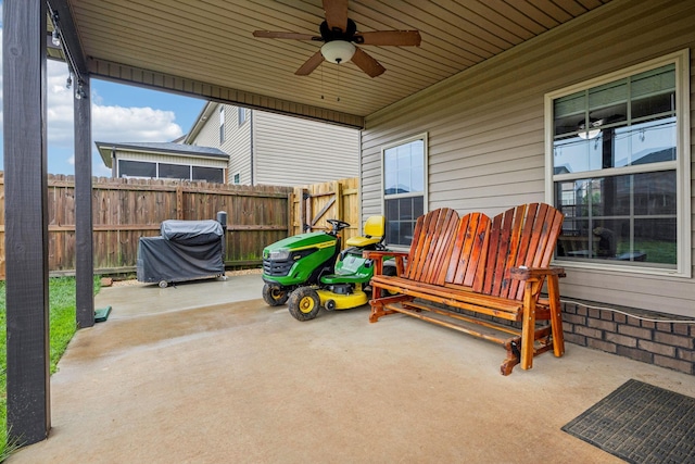 1328 Winterset Dr, Clarksville, TN 37040 - view of patio featuring a ceiling fan