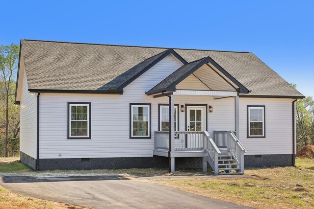 132 Amos Cir, Lafayette, TN 37083 - view of front of house with crawl space, roof with shingles, and a porch
