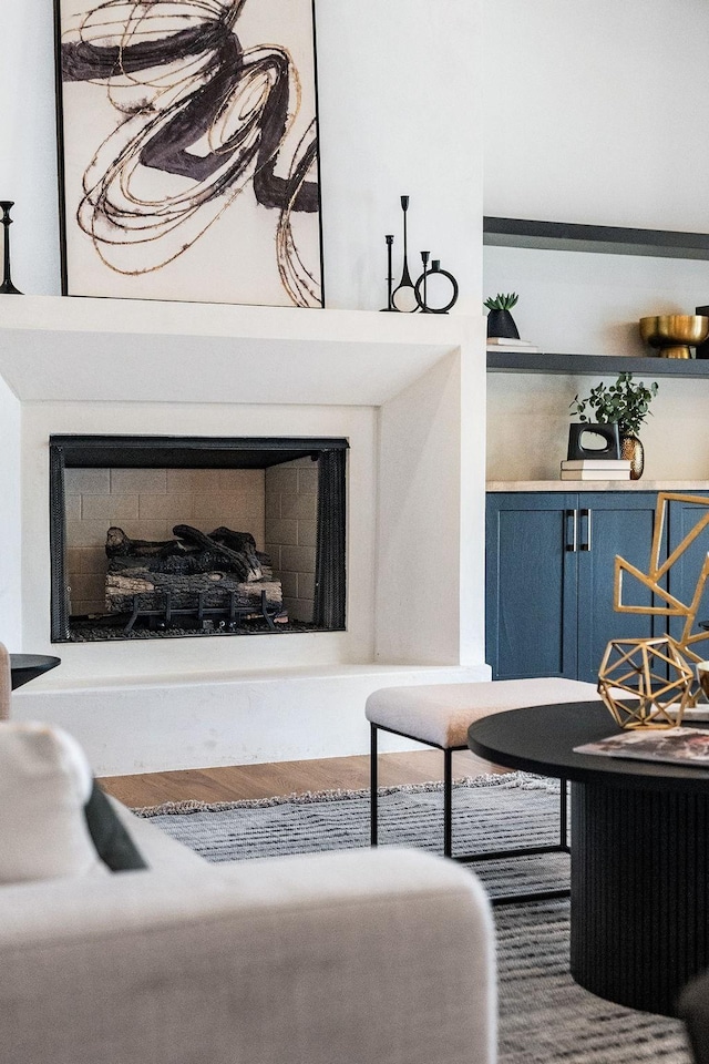 917 Kirkwood Ave, Nashville, TN 37204 - living room with a fireplace with raised hearth