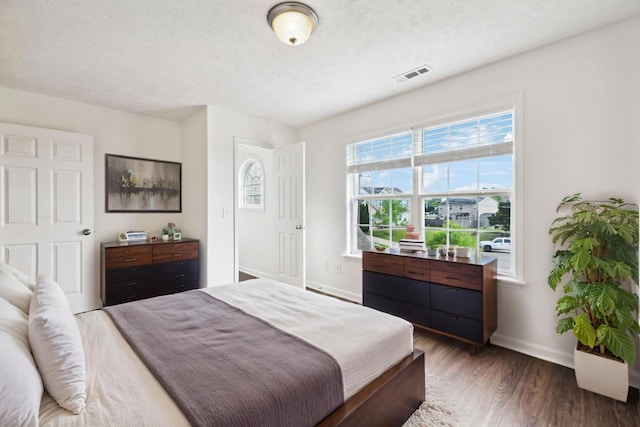 213 Nashua Ct, Murfreesboro, TN 37128 - bedroom with wood finished floors, visible vents, and baseboards