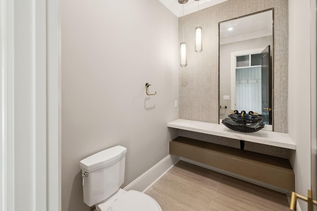 521 Mansion Dr, Brentwood, TN 37027 - half bath with toilet, vanity, and baseboards