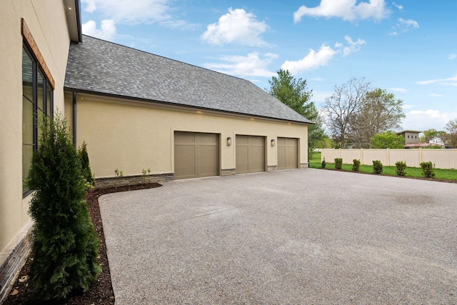 521 Mansion Dr, Brentwood, TN 37027 - garage featuring fence
