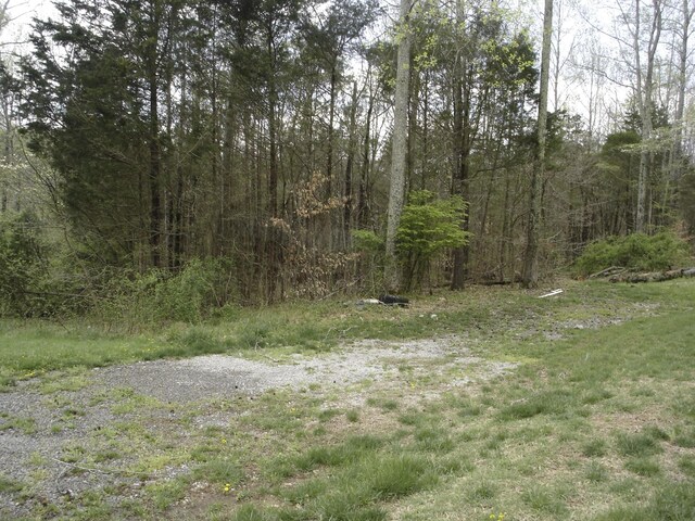 1044 Washington Dr, Cottontown, TN 37048 - photo 11