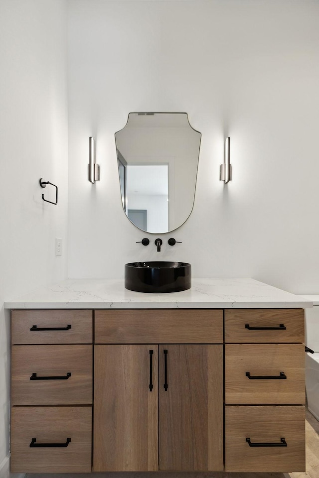 6004 Jocelyn Hollow Rd, Nashville, TN 37205 - bathroom featuring vanity