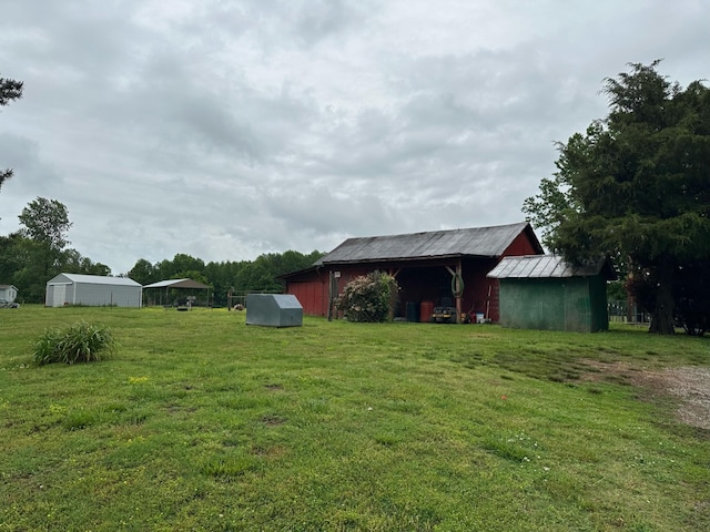 2901 Hurricane Creek Rd, Lawrenceburg, TN 38464 - view of yard with an outbuilding