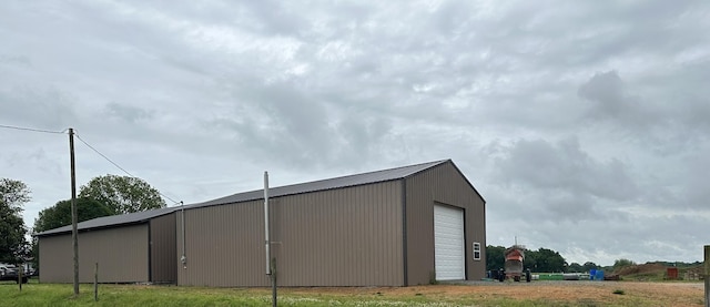 2901 Hurricane Creek Rd, Lawrenceburg, TN 38464 - view of outdoor structure featuring an outbuilding