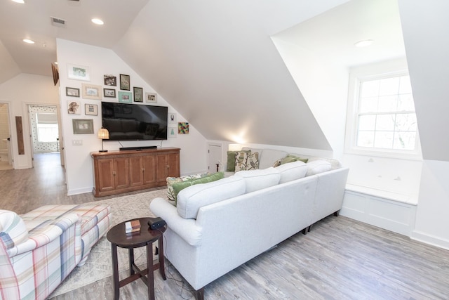 1411 Newmans Trl, Hendersonville, TN 37075 - living room featuring light wood-style flooring, lofted ceiling, recessed lighting, and baseboards