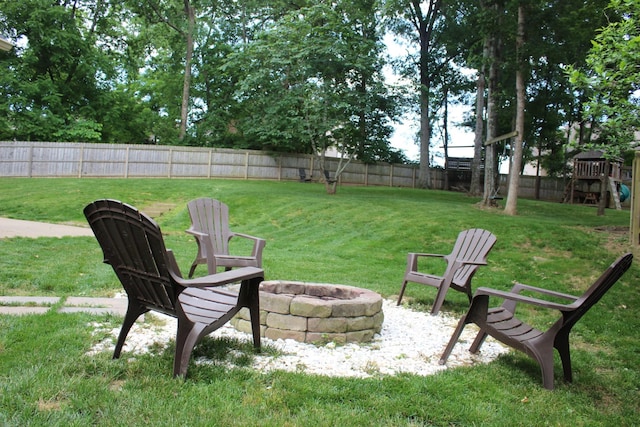 1411 Newmans Trl, Hendersonville, TN 37075 - view of yard with a fire pit