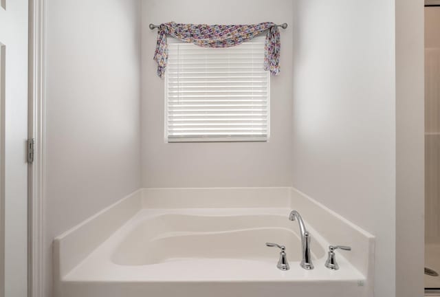 359 Mattieton Ln, Gallatin, TN 37066 - full bathroom featuring a bath