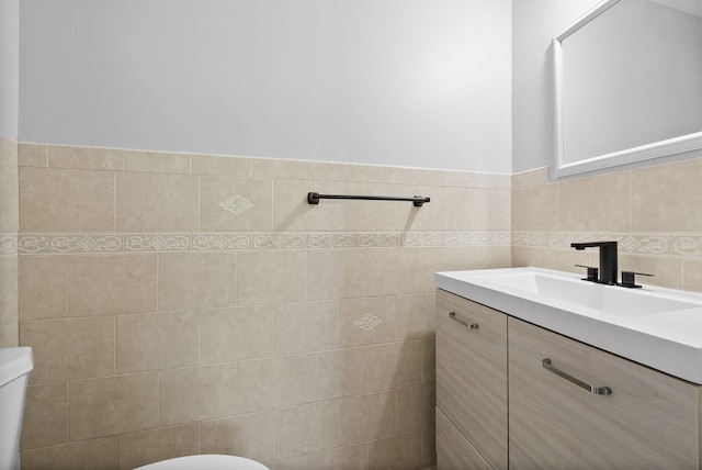 116 Dave Dr, Clarksville, TN 37042 - half bathroom with toilet and vanity