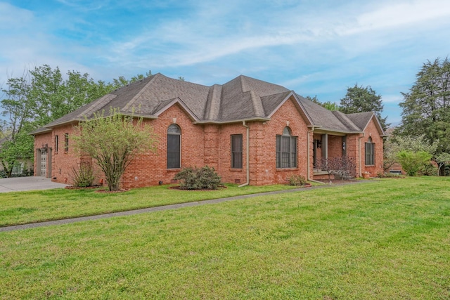107 Geers Ct, Lebanon, TN 37087 - ranch-style house featuring concrete driveway, a front yard, and brick siding