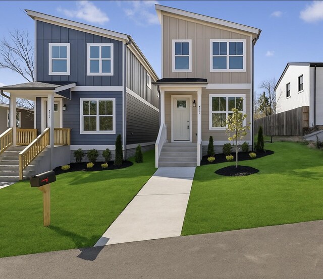 1734B Kellow St, Nashville, TN 37208 - contemporary house with board and batten siding