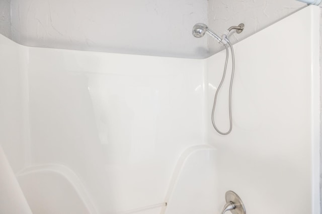 2403 English Hill Dr, Murfreesboro, TN 37130 - bathroom with a shower and a bath